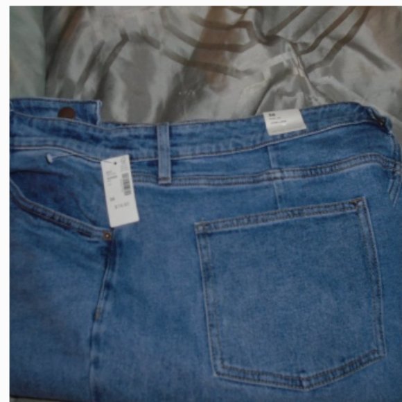 NWT medium wash super high-rise retro wide leg Jeans current styling, up-to date - Picture 3 of 5